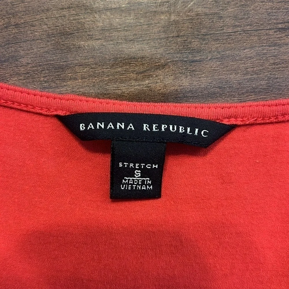 Banana Republic Red Form-Fitting Spandex Midi Dress, Sz. S.